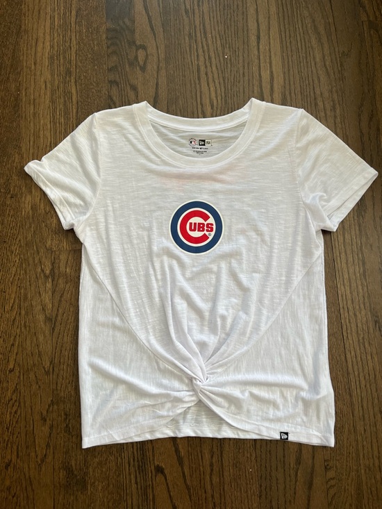 New Era Tops - New Era Chicago Cubs White Short Sleeve Knot-Front Tee